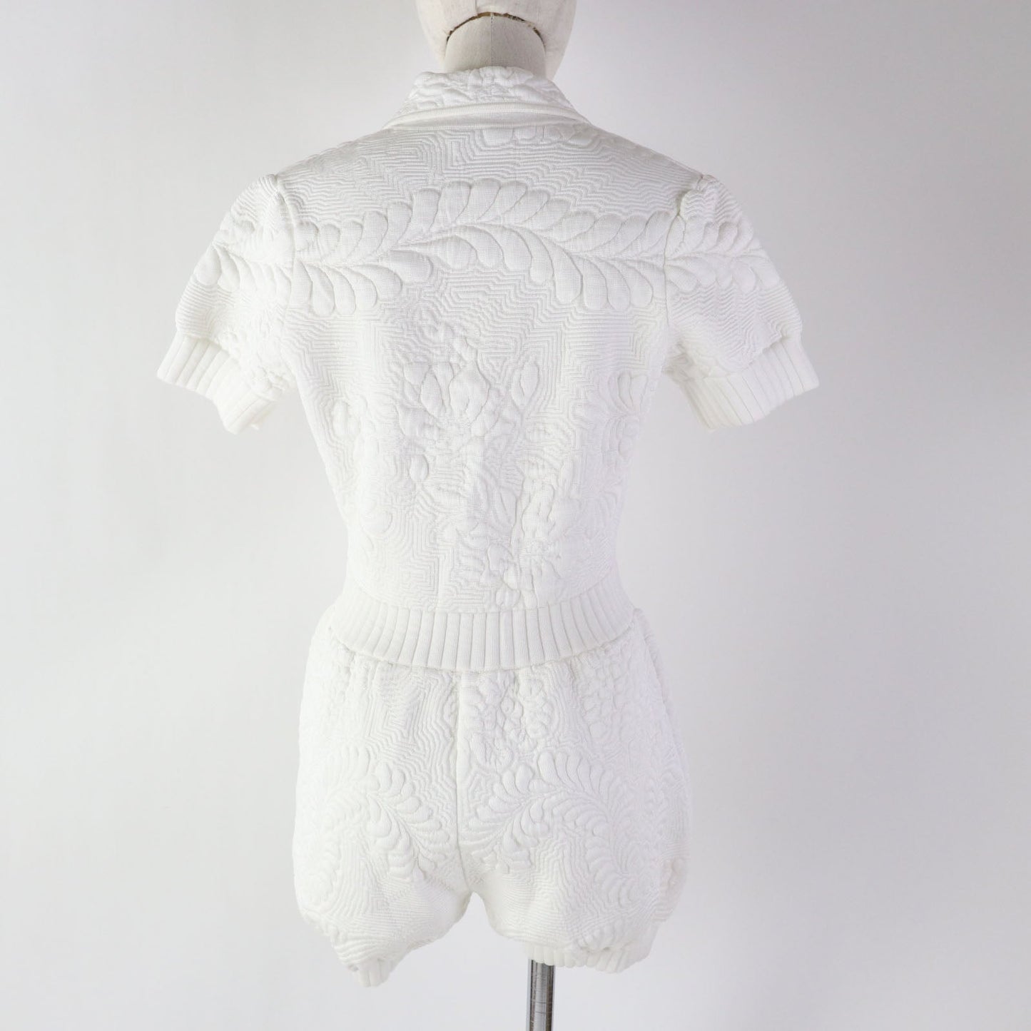 FENDI overalls FZD880 Main: 63% rayon, 12% polyester, 5% nylon, 1% polyurethane, 19% polypropylene white Women 38