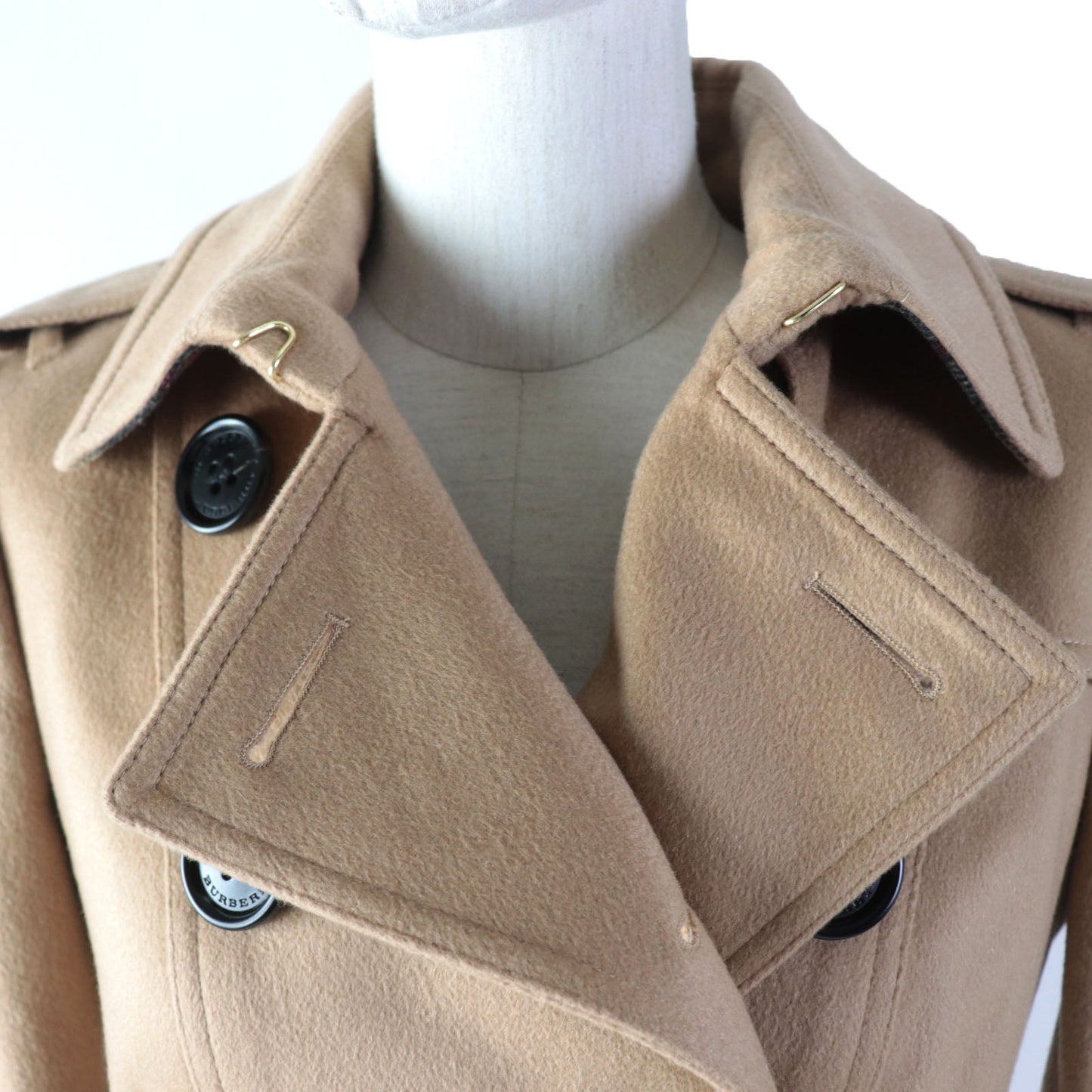BURBERRY trench coat Main: 100% cashmere, Part: 66% wool, Part: 22% nylon, Part: 12% cashmere, Lining: 100% viscose (rayon), Lining (sleeve lining): 100% viscose beige SANDRINGHAM Sandringham Women 38