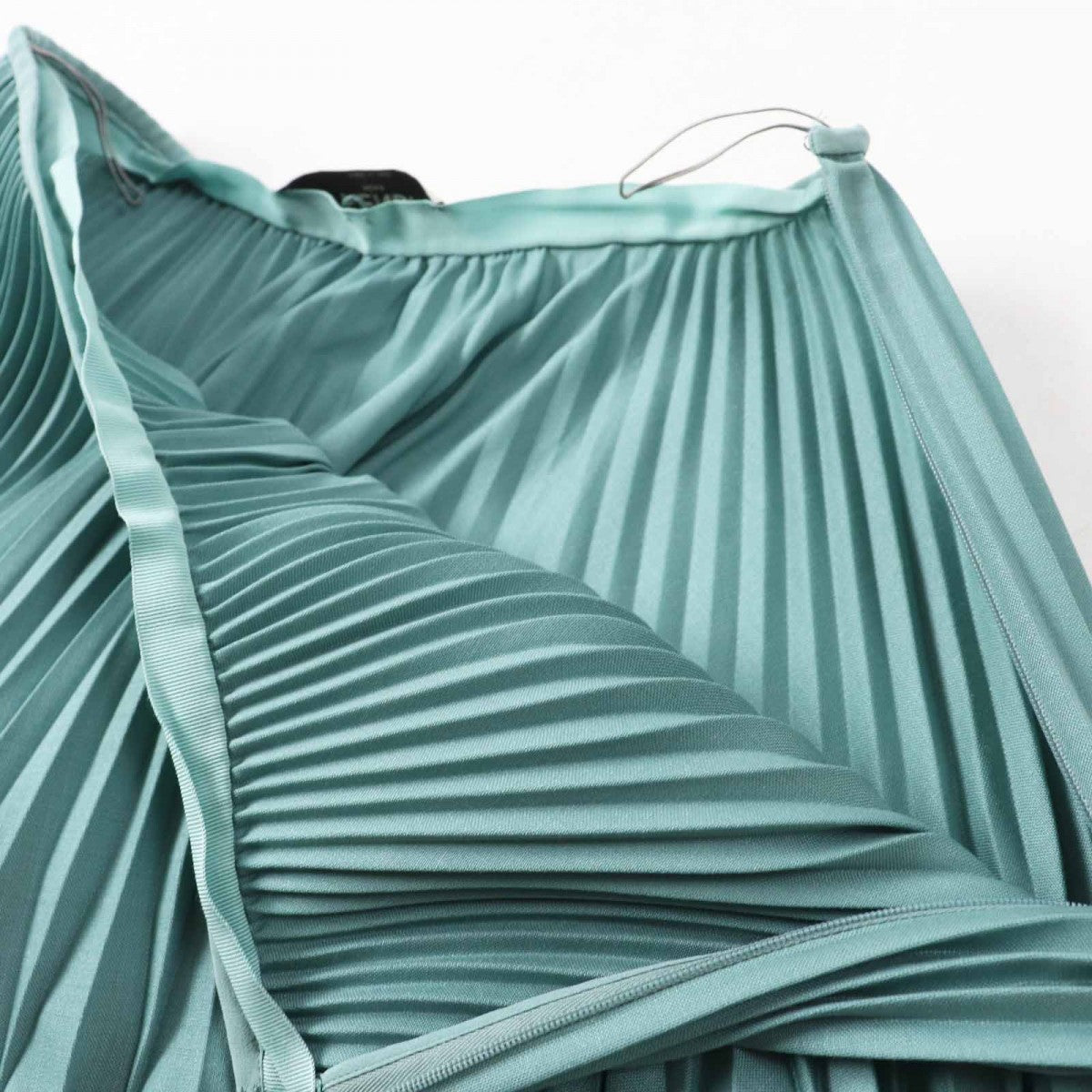 FENDI Pleated skirt FQ7073 Main: 60% mohair, Main: 40% wool, Part: 60% rayon, Part: 40% cotton Green type Women 40