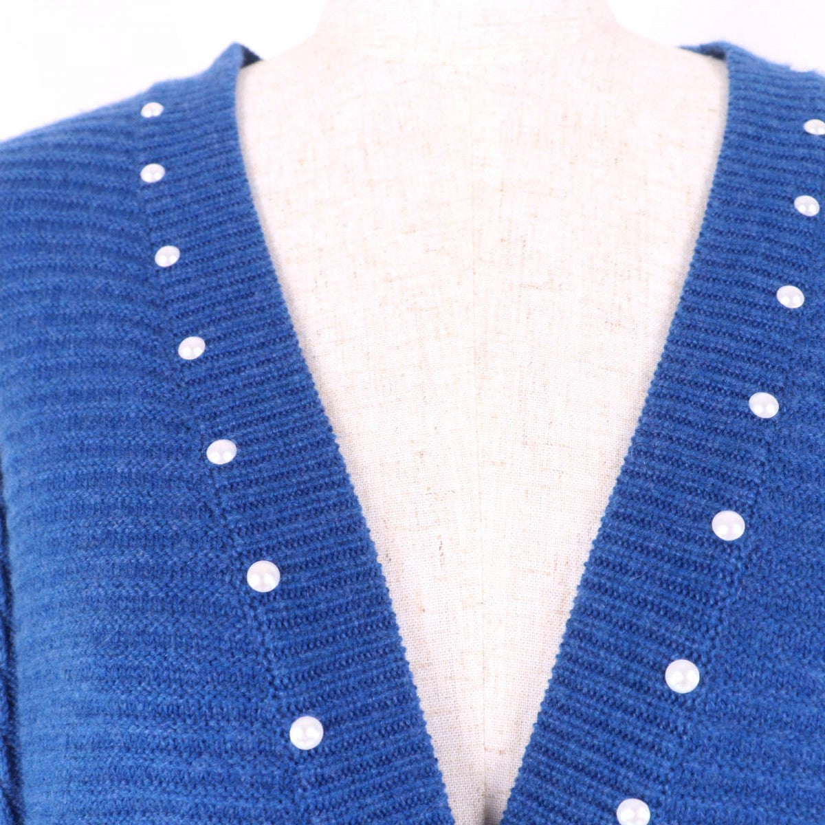 CHANEL cardigan P53610K06955 Main: 53% cotton, Main: 47% cashmere blue Women 38