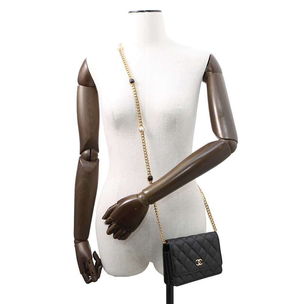 CHANEL Matelasse PearlChain Mini Chain Wallet BlackAP2932 Lambskin