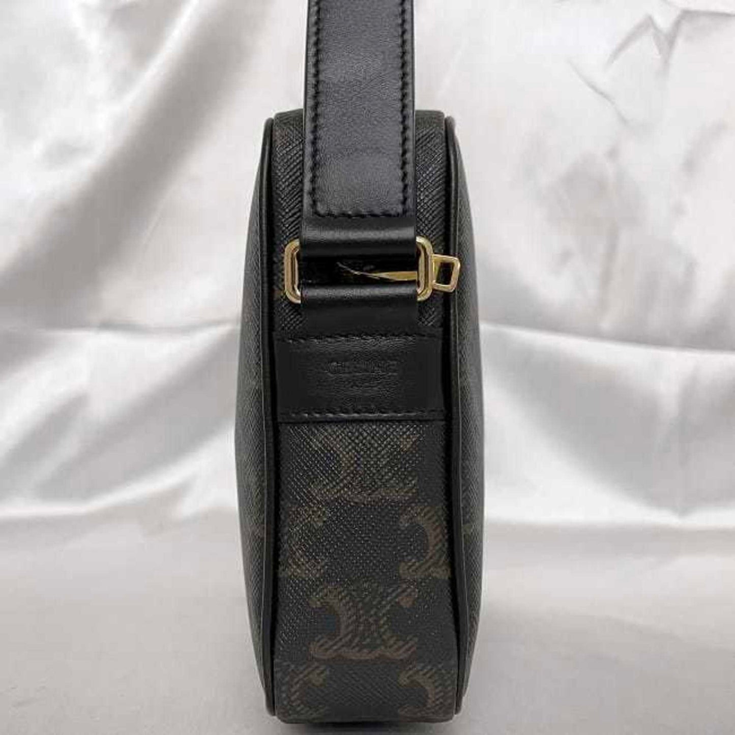 Luxury CELINE Triomphe Shopper