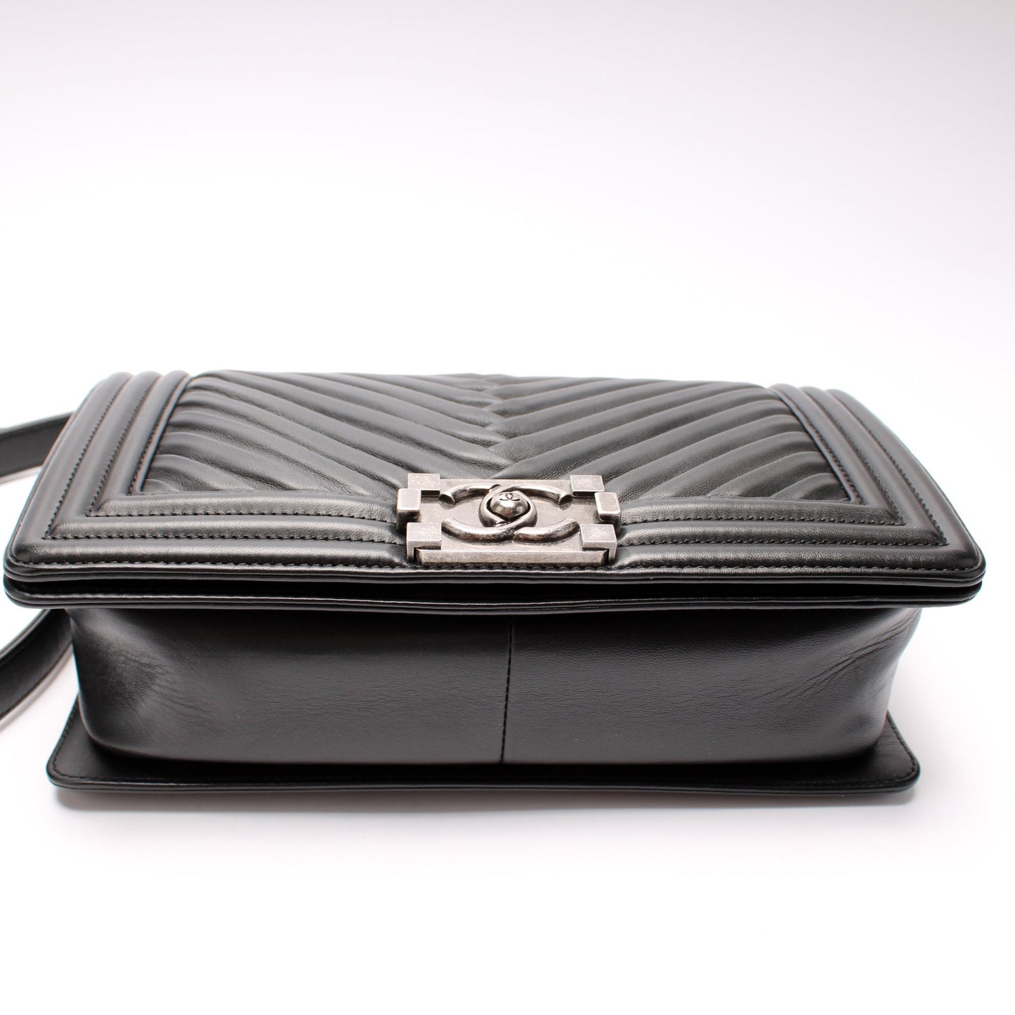 Chanel Boy Flap Medium New Lambskin 23M Bag