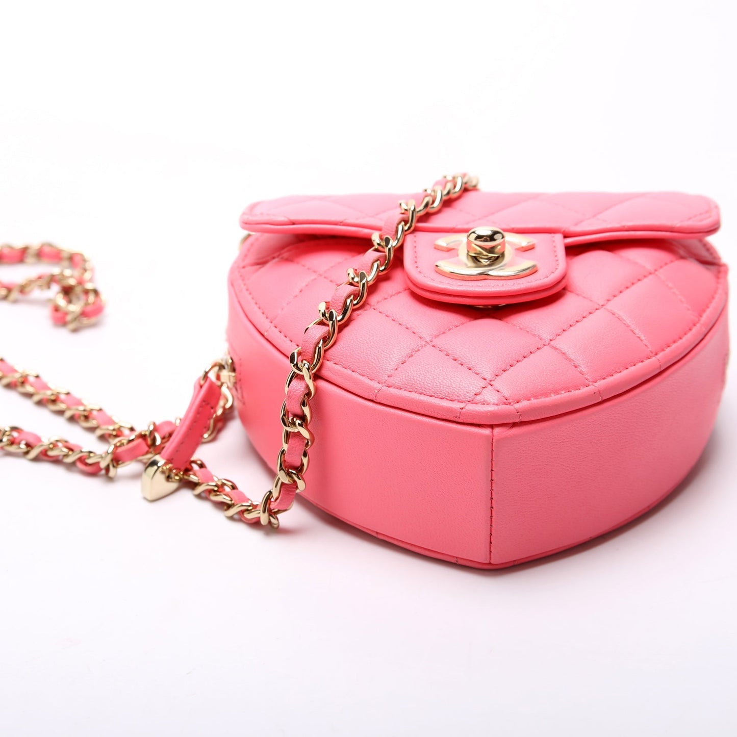 Chanel CC In Love Heart Clutch Quilted Lambskin 32M Bag