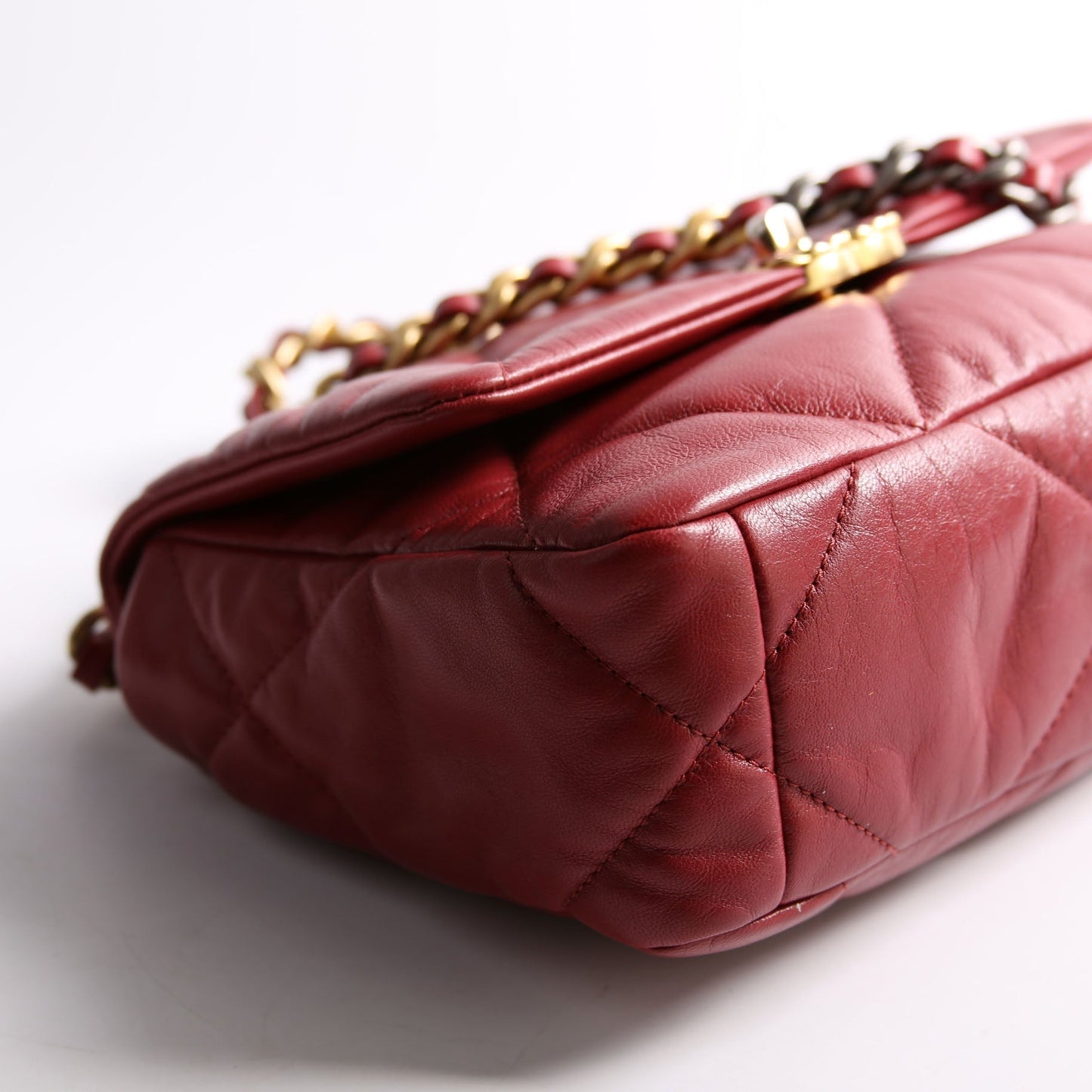 Chanel Quilted Goatskin 19 Medium Flap 30M Red Bag