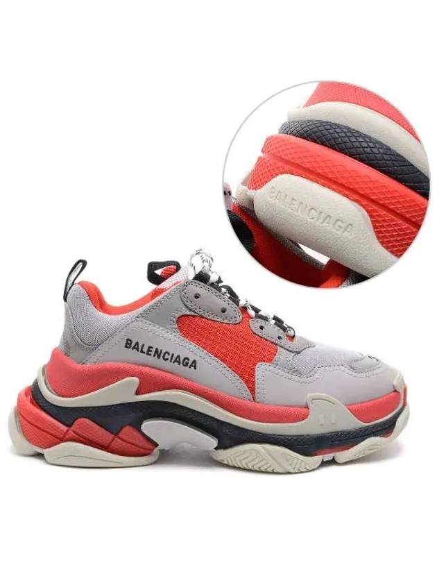 Luxury Balenciaga Trending 2025 Triple S Low Top Sneakers Grey Red