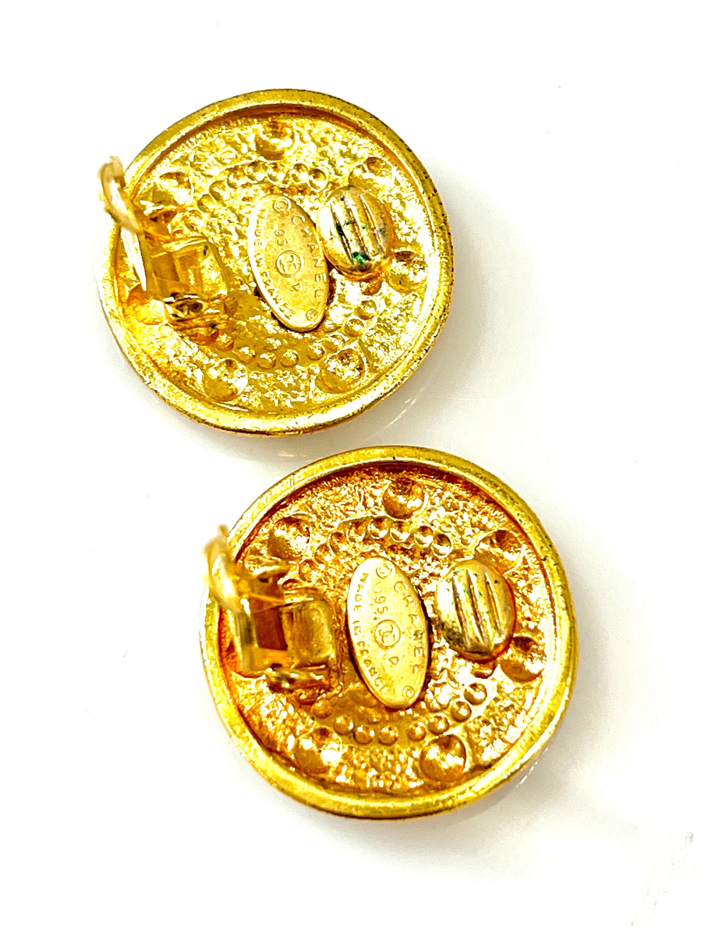 CHANEL CC VINTAGE CLIP ON EARRINGS