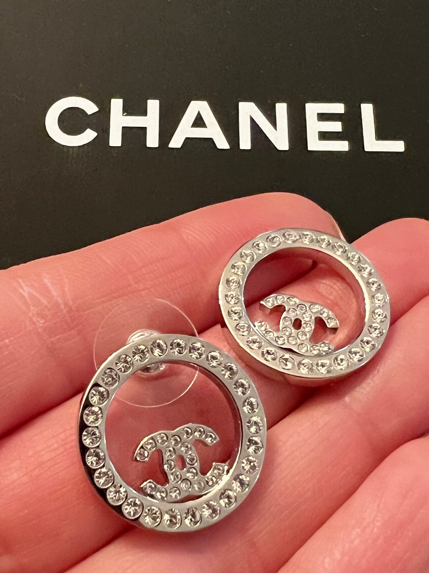 CHANEL CC CRYSTAL ROUND SILVER STUD EARRINGS