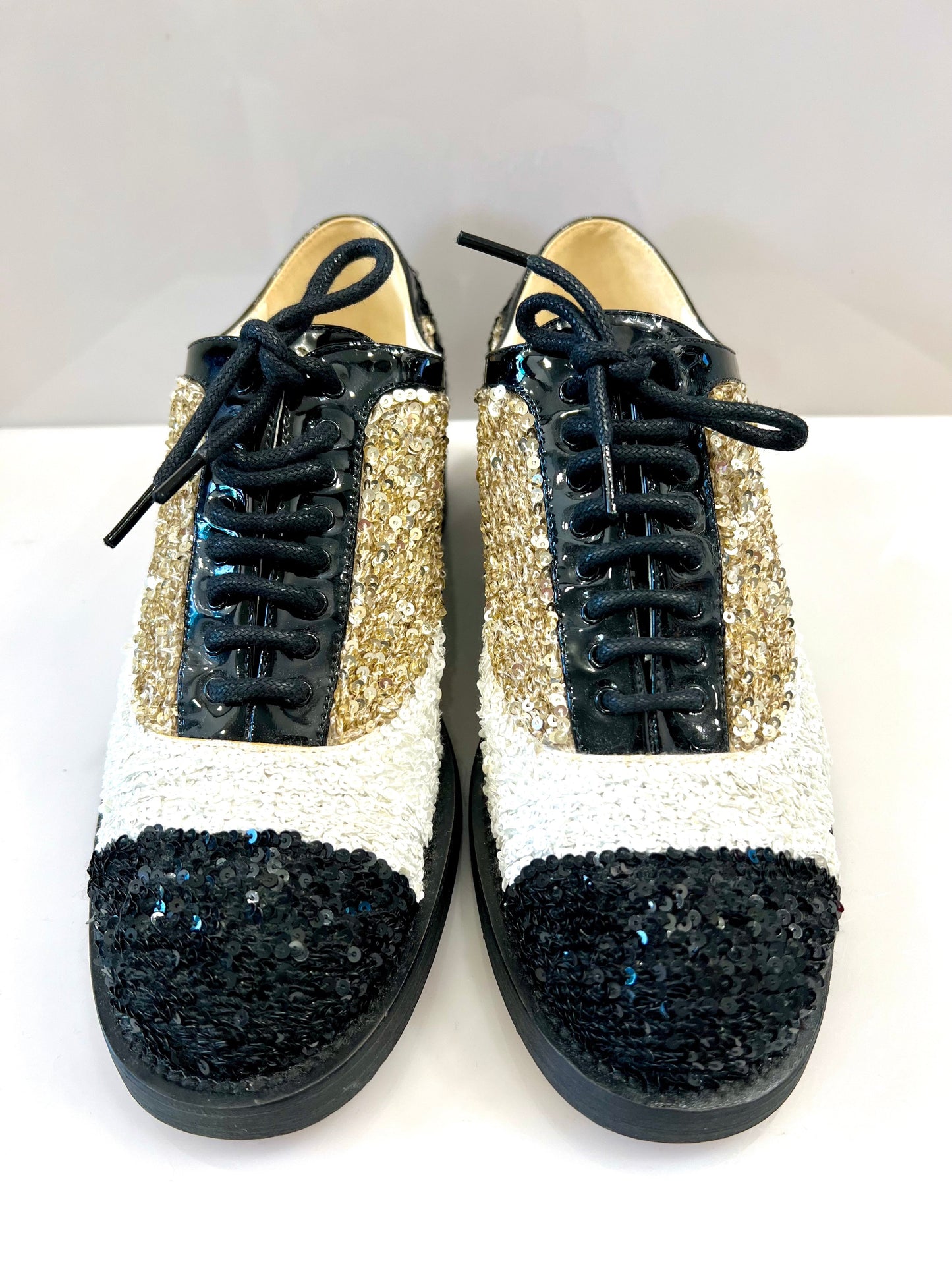 CHANEL INTERLOCKING CC LOGO SEQUIN EMBELLISHED OXFORDS