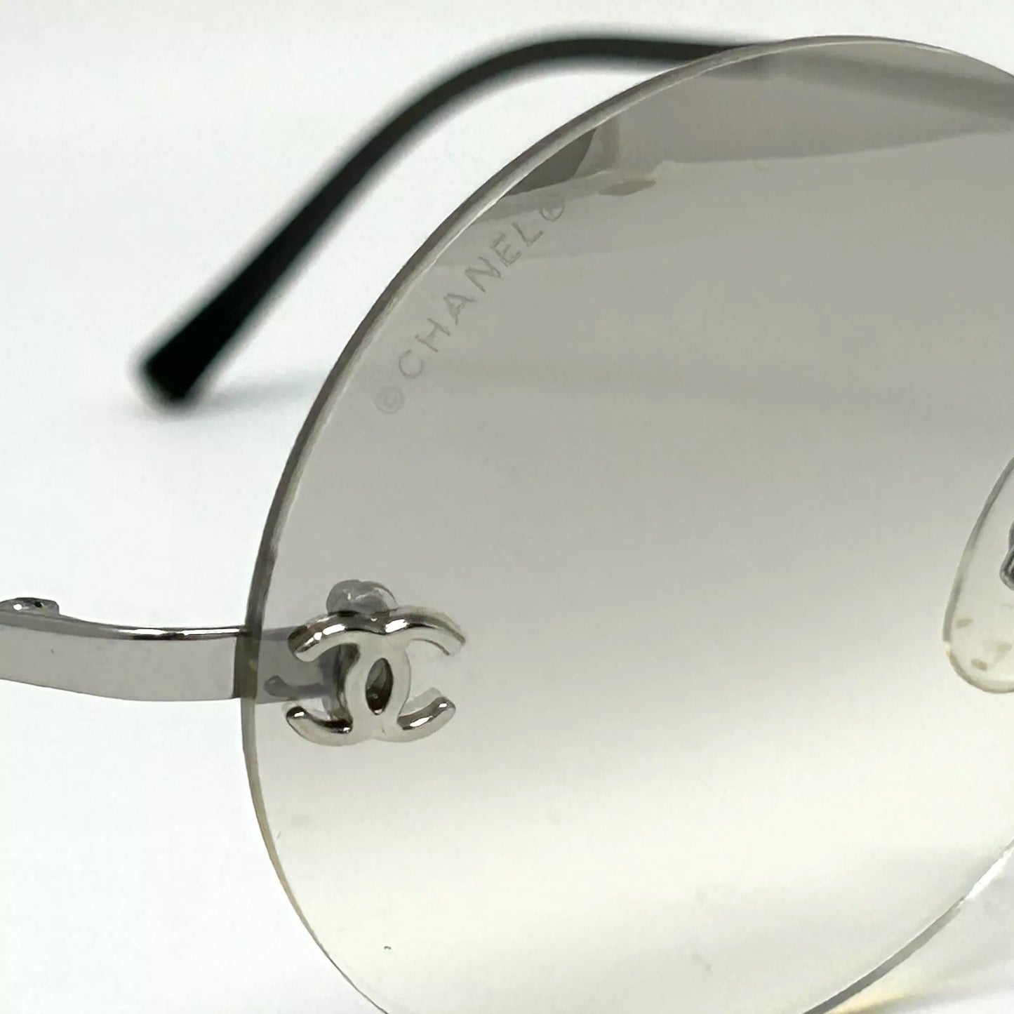 CHANEL VINTAGE 4056 ROUND RIMLESS 90'S LUXURY SUNGLASSES