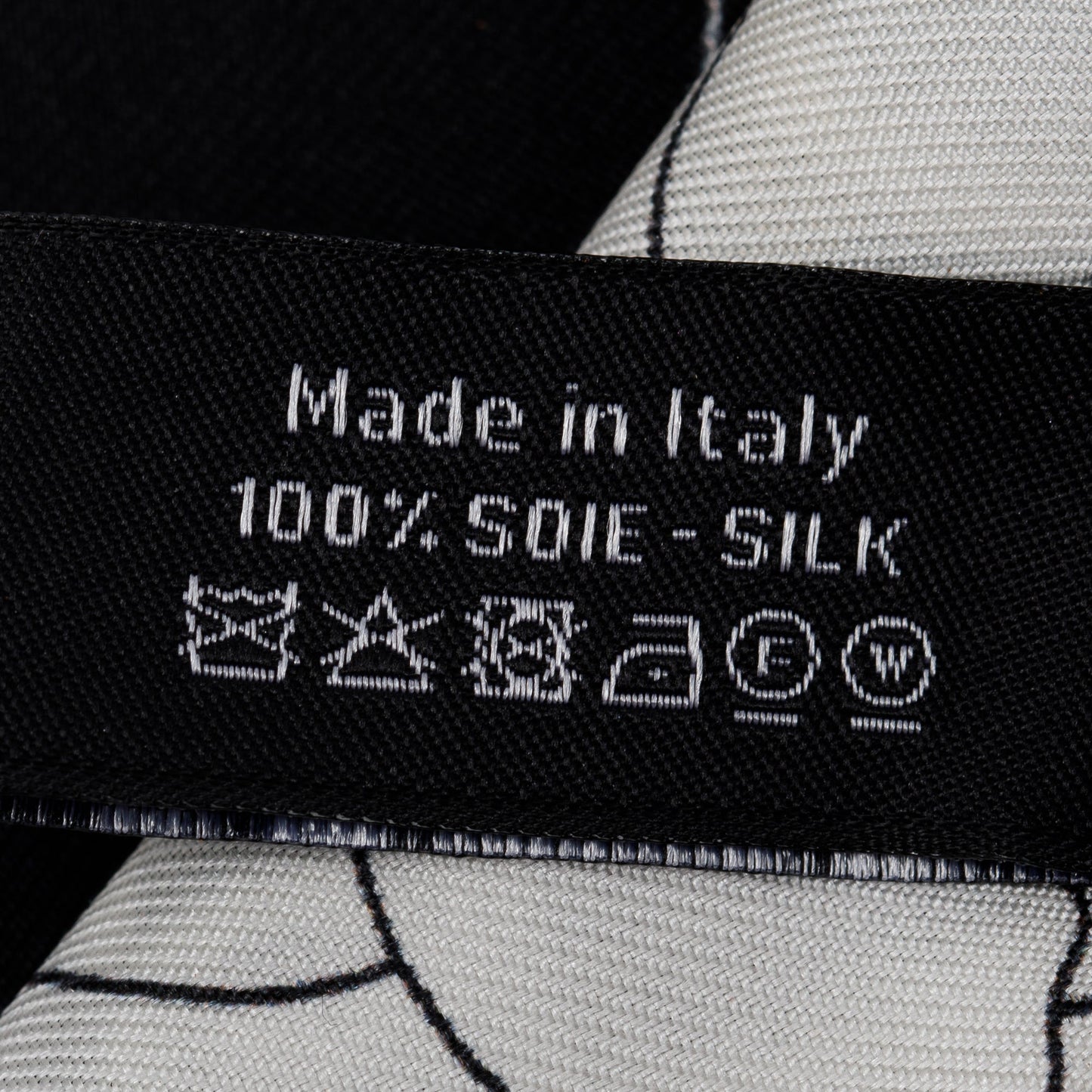 Chanel 2023 Black/White Printed Silk Twill Slim Bandeau