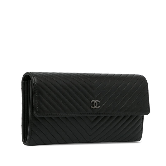 Chanel CC Chevron Lambskin Long Wallet (SHG-GJrUFh)