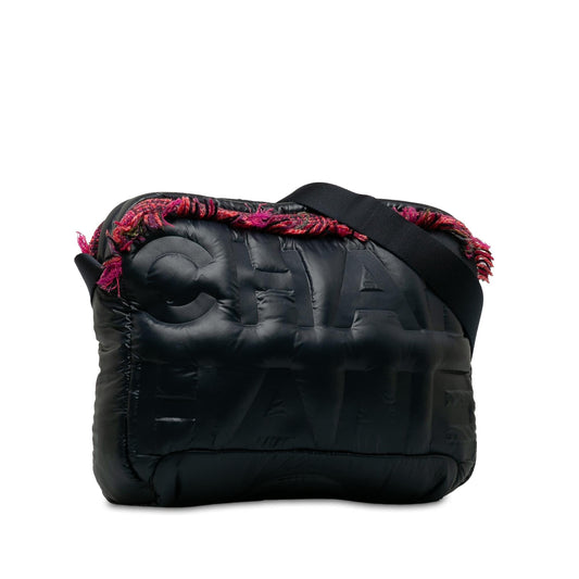 Chanel Doudoune Crossbody Bag (SHG-7ROZxM)