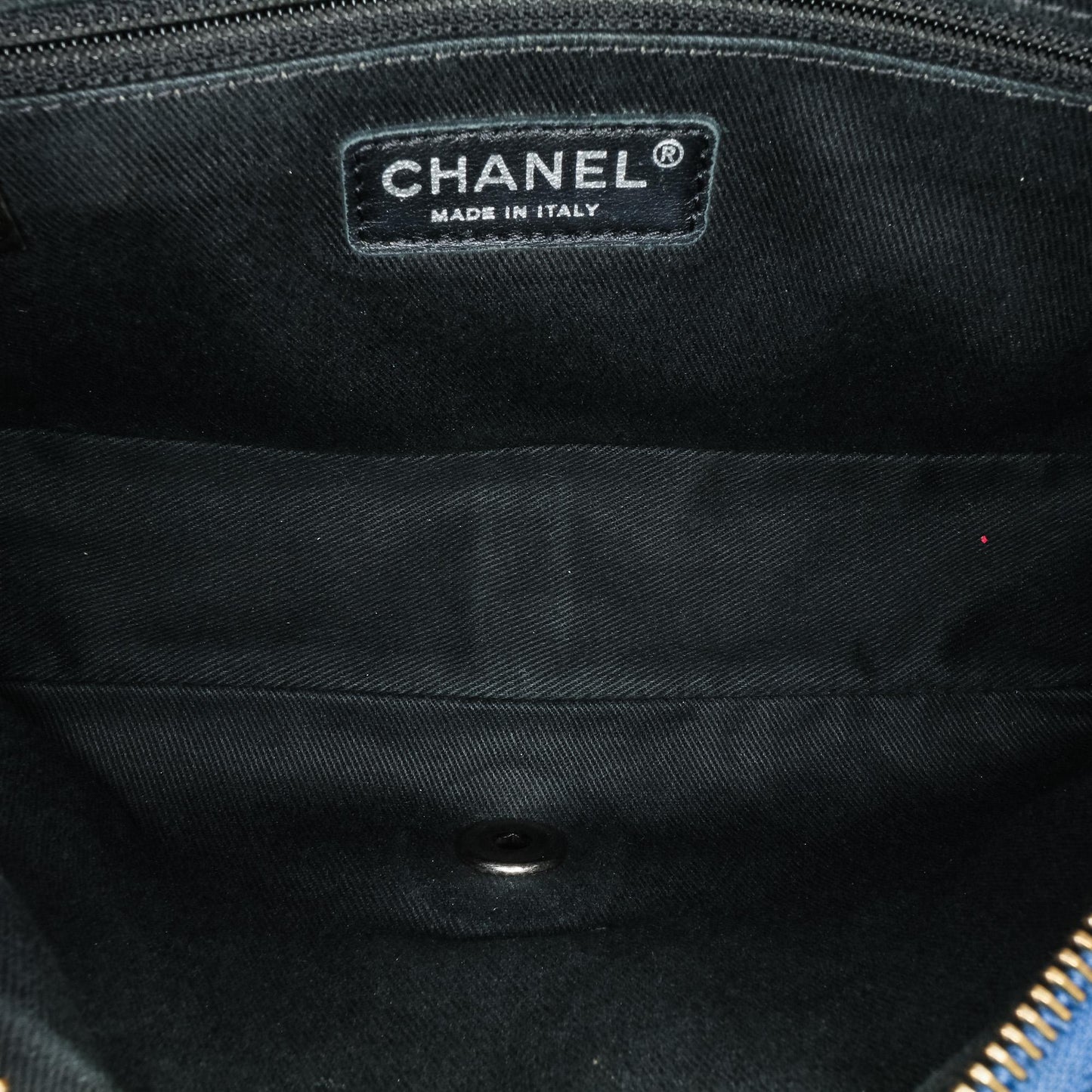 Chanel Jumbo Quilted Iridescent Caviar Easy Flap
