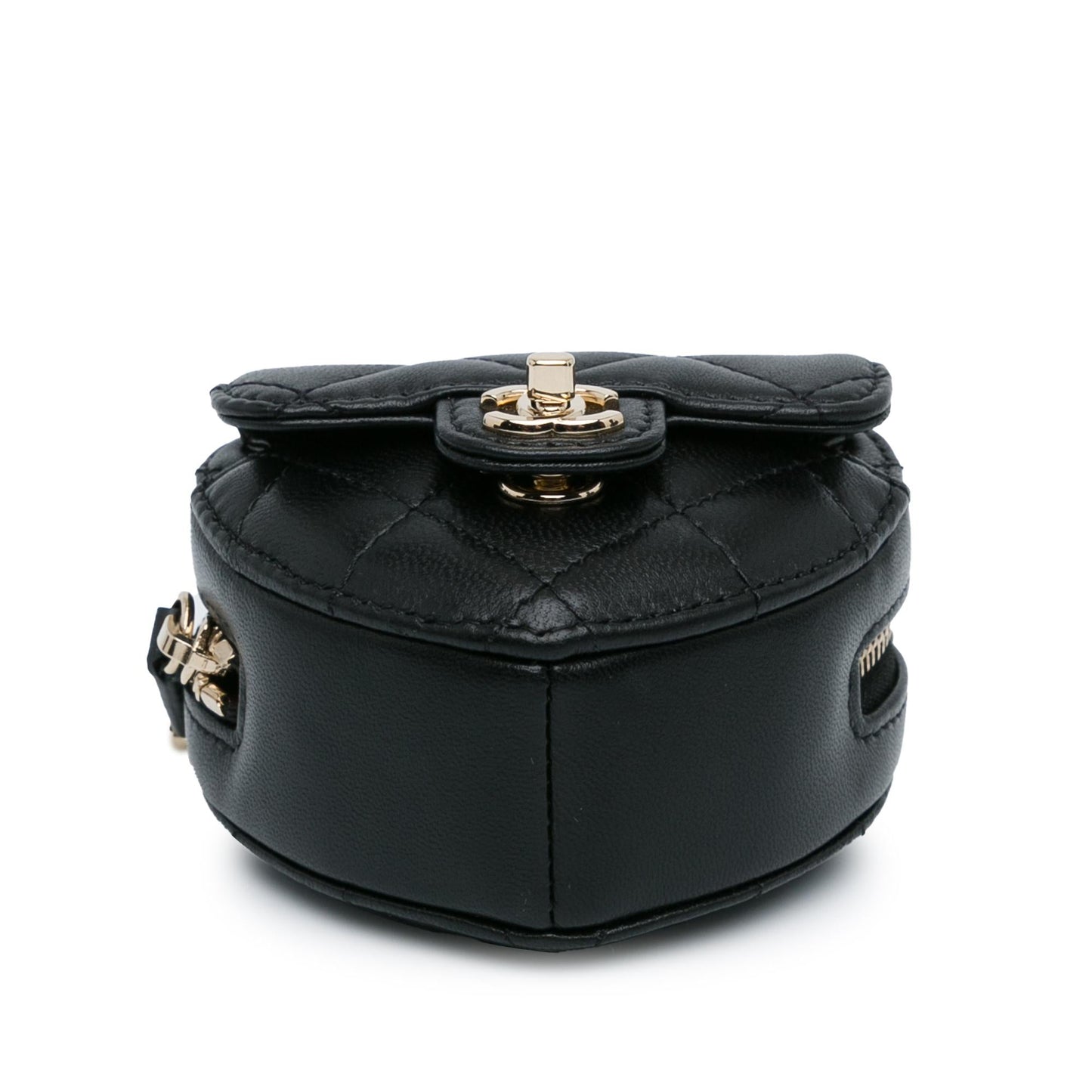 Chanel Lambskin CC in Love Heart Necklace Bag (SHG-lbzzG9)