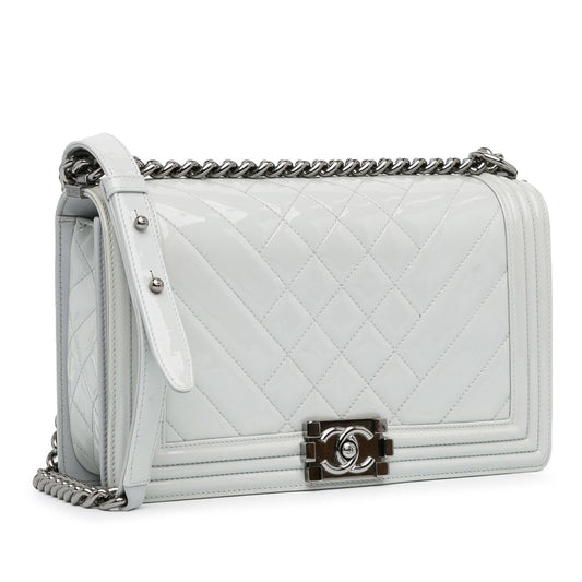 Chanel Medium Patent Boy Flap (SHG-C0XBaJ)