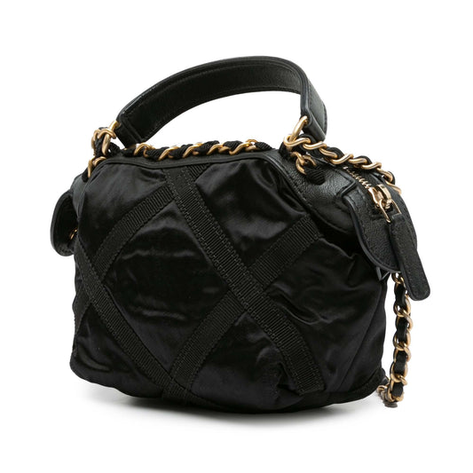 Chanel Nylon Grosgrain Lifestyle Clutch with Chain (SHG-UydKYK)
