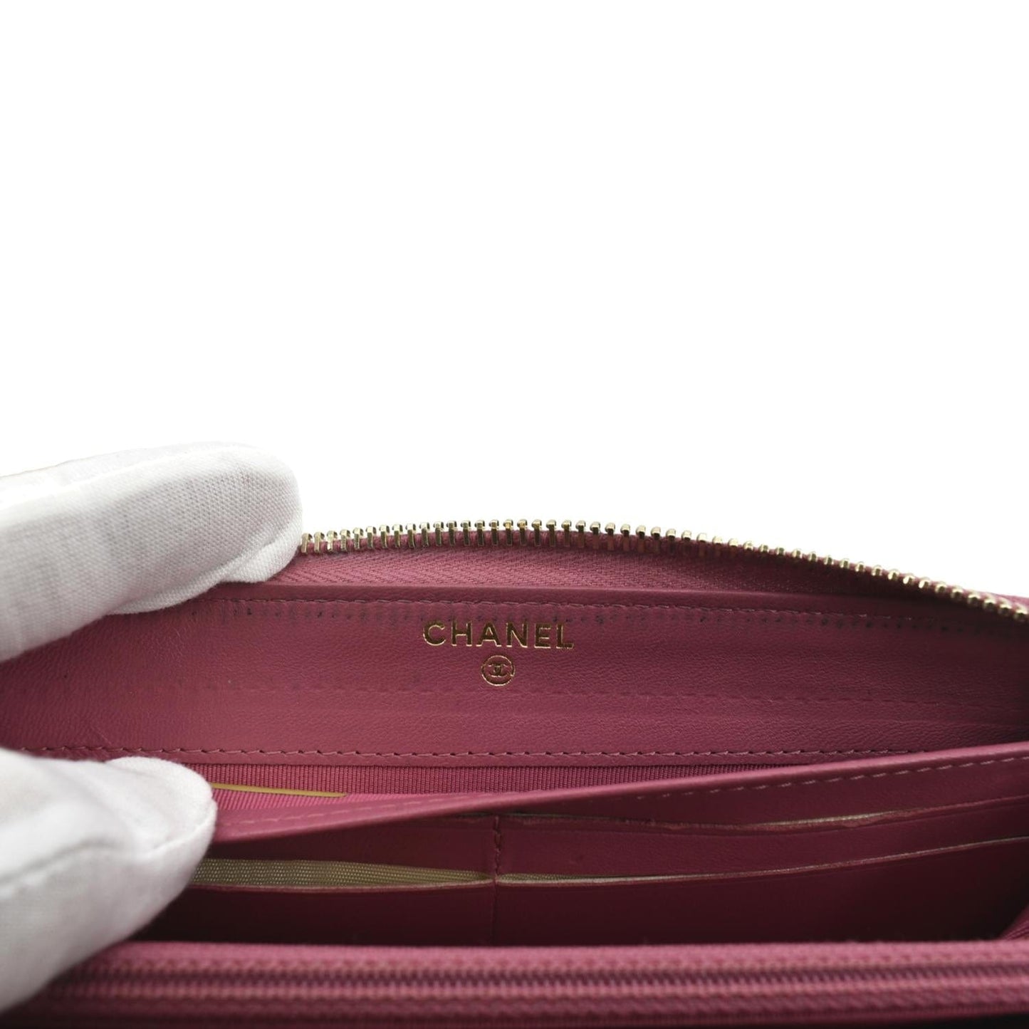 CHANEL CC Quilted Leather Zip Wallet Pink