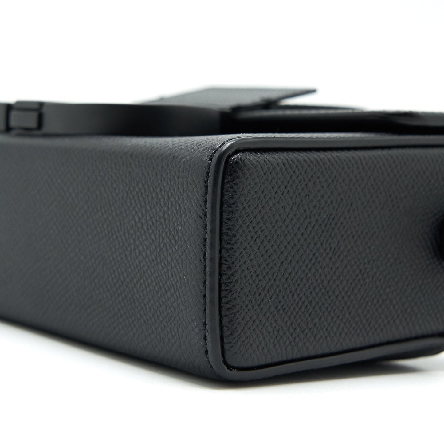 Dior 30 Montaigne Box Purse in Grained Calfskin So Black