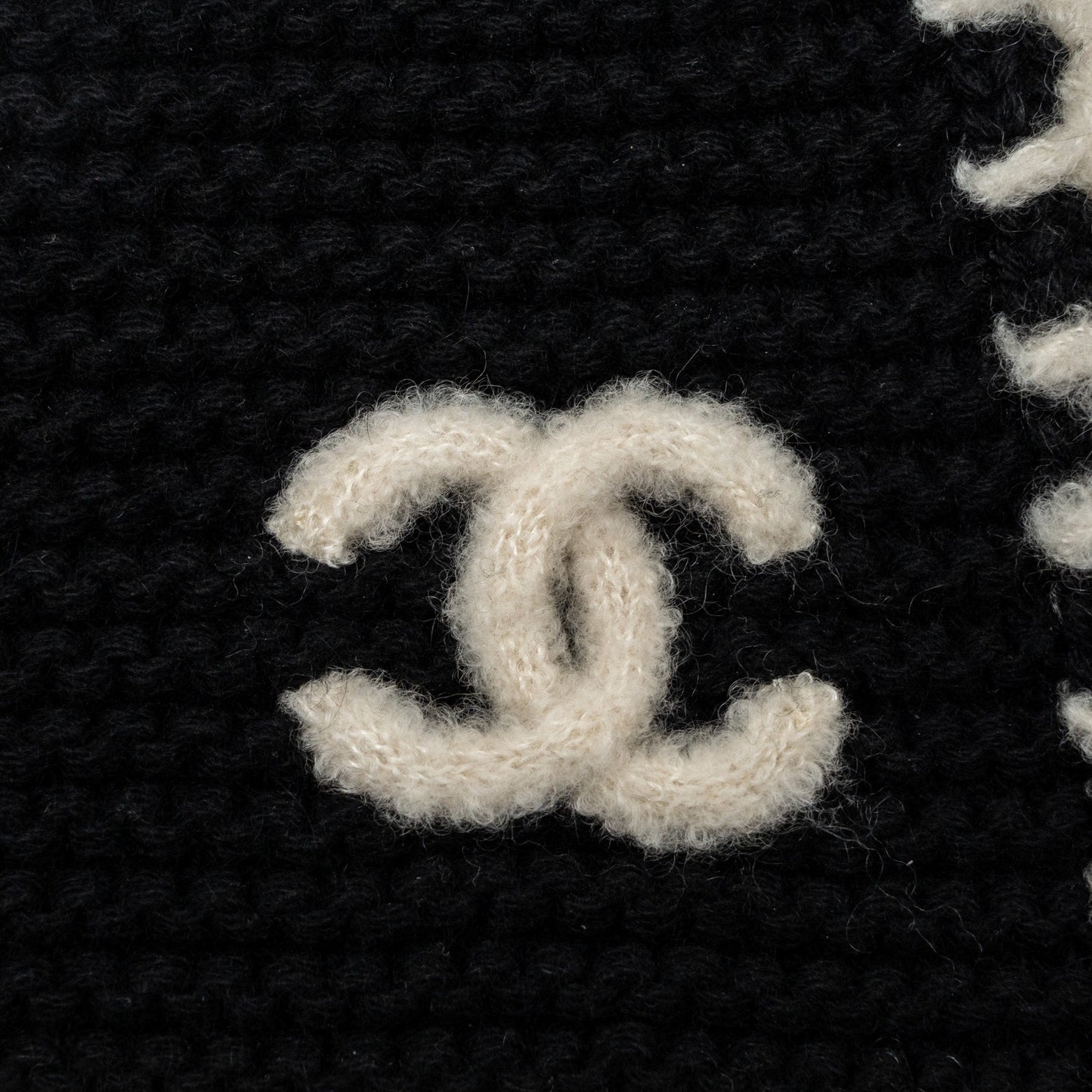 Chanel 23A Cashmere Scarf Black/White