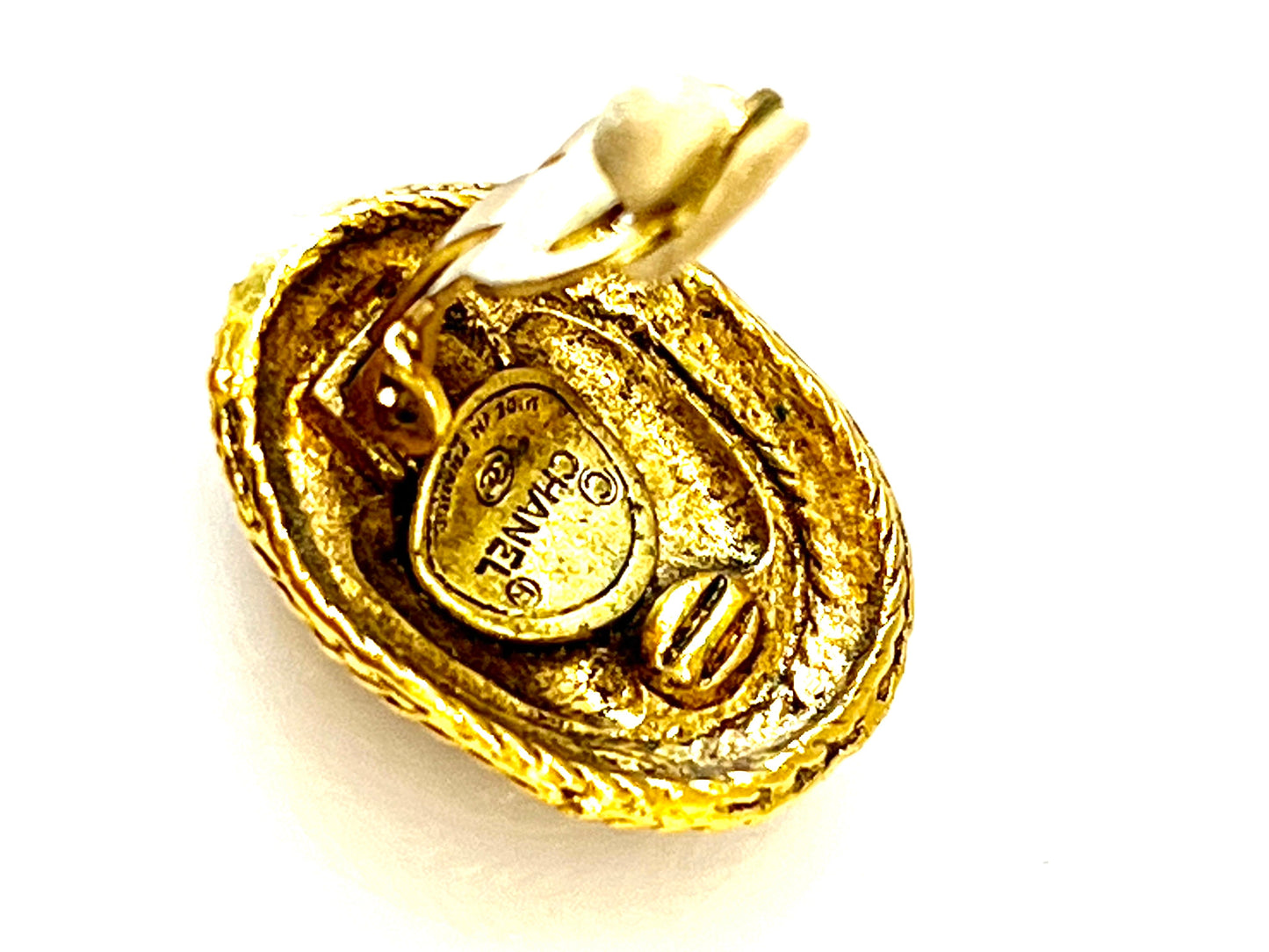 CHANEL CC LOGO VINTAGE RUNWAY CLIP ON EARRINGS
