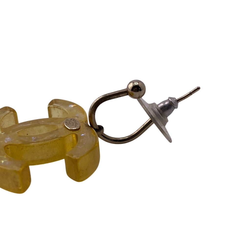 CHANEL Pierce plastic yellow Clear Glitter 06P Swing COCO Mark Women
