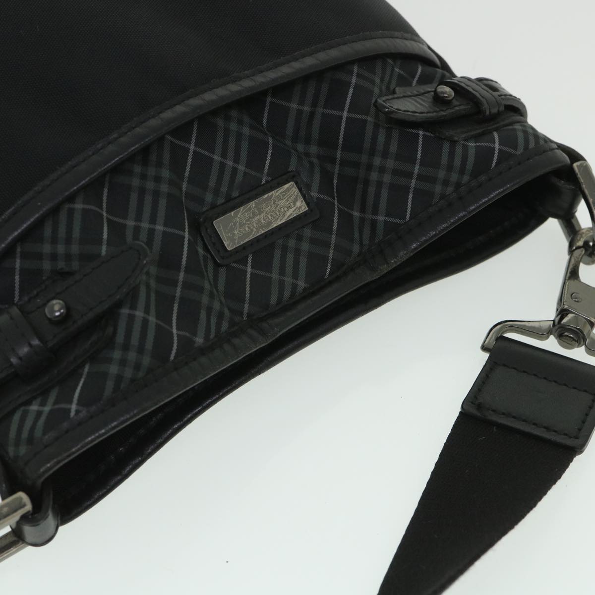 Luxury Burberry Shoulder Bag Nylon Black Auth bs8715