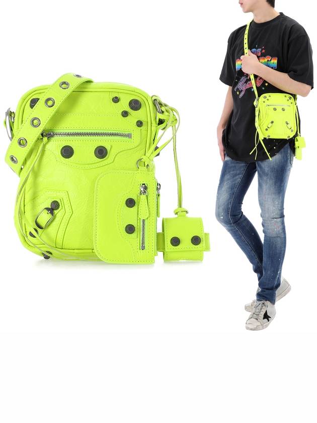 Luxury Balenciaga Trending 2025 Le Cagole Cross Bag Green