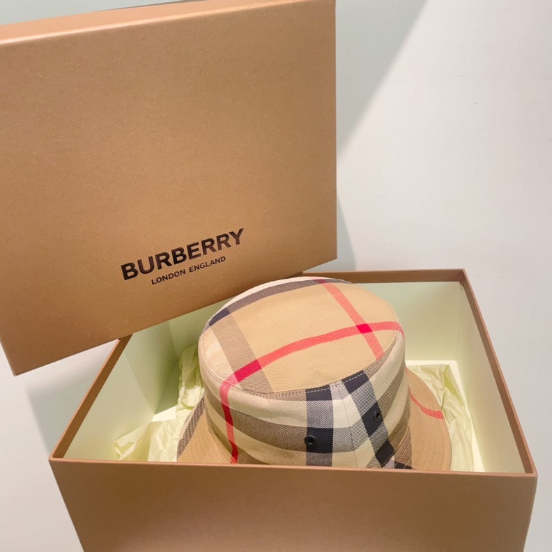 Luxury Burberry Vintage Check Bucket Hat Beige OS