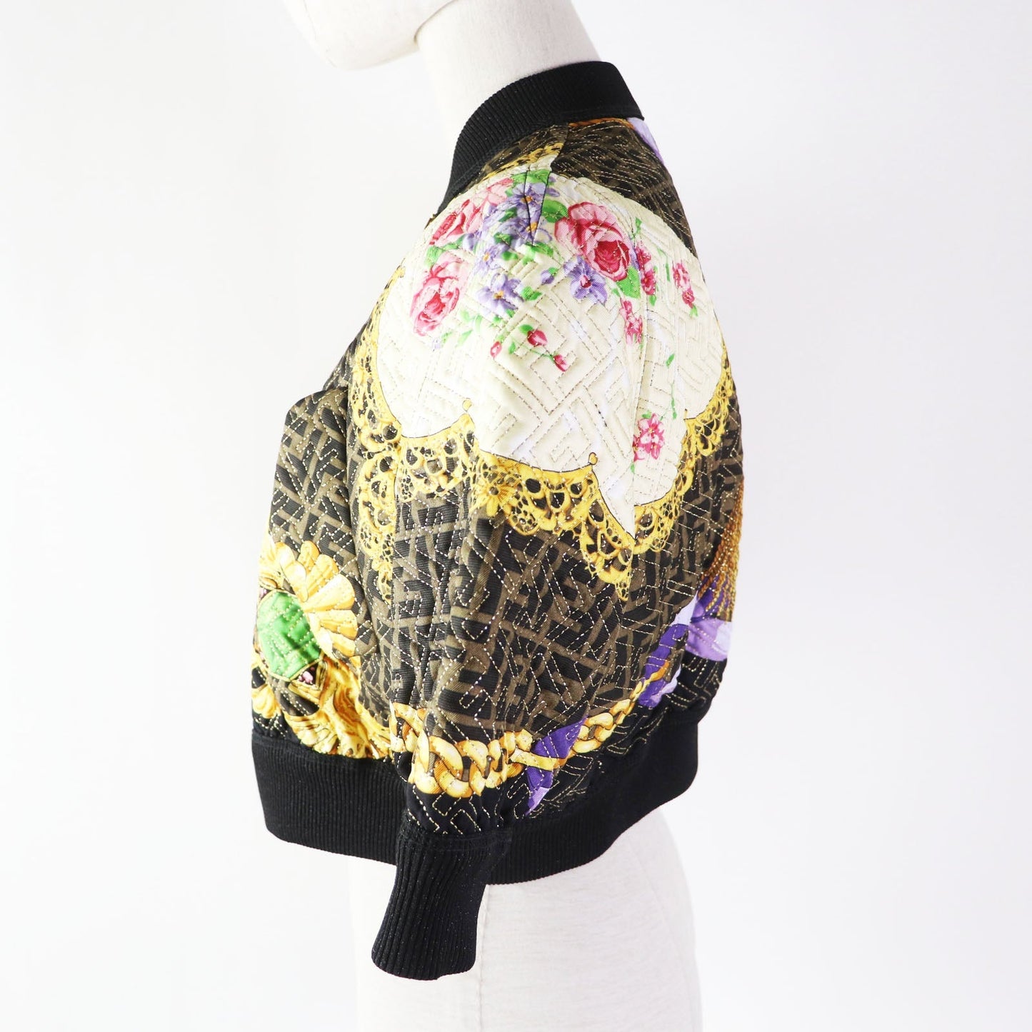 FENDI Blouson FJ7258 Outer: 100% silk, Filling: 69% polyester, Filling: 27% nylon, Filling: 4% polyurethane, Lining: 100% silk Black type Multi Women 40