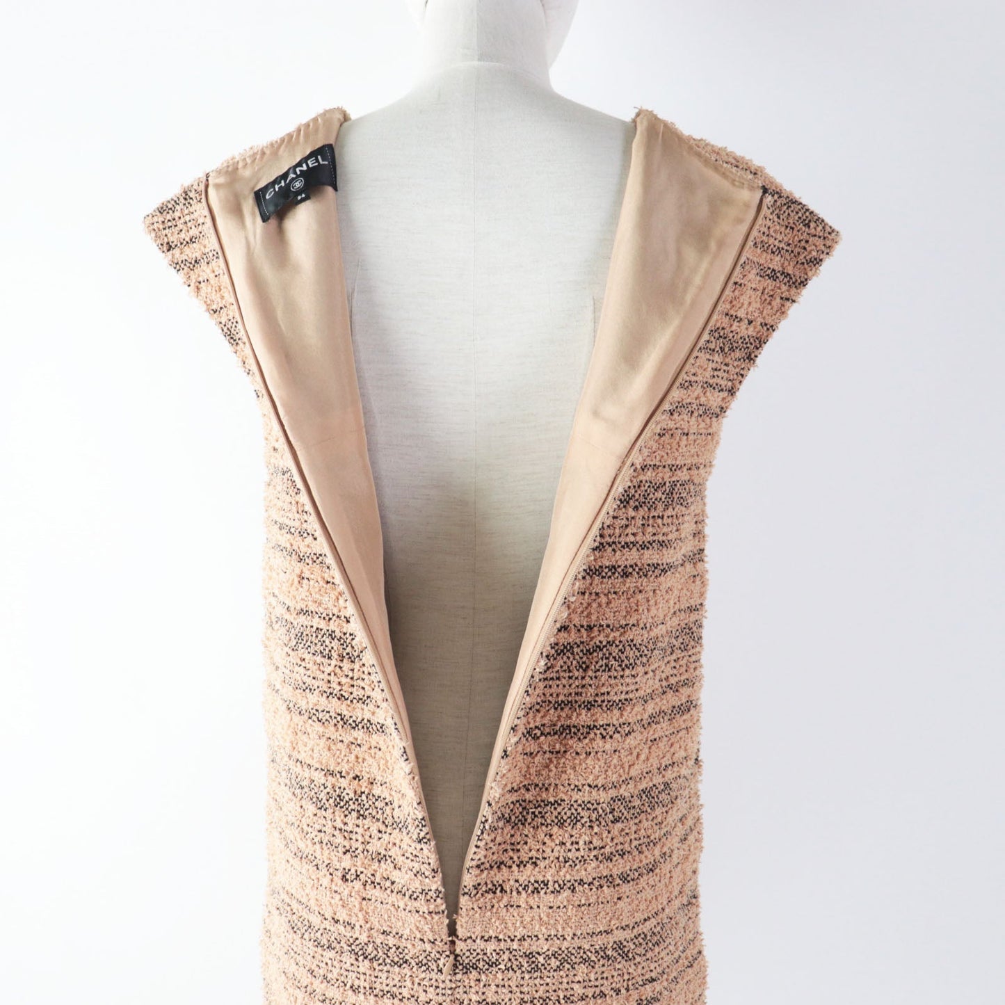 CHANEL one piece P57978 Outer: 89% cotton, Outer: 11% polyester, Lining: 100% silk Beige black Women 34