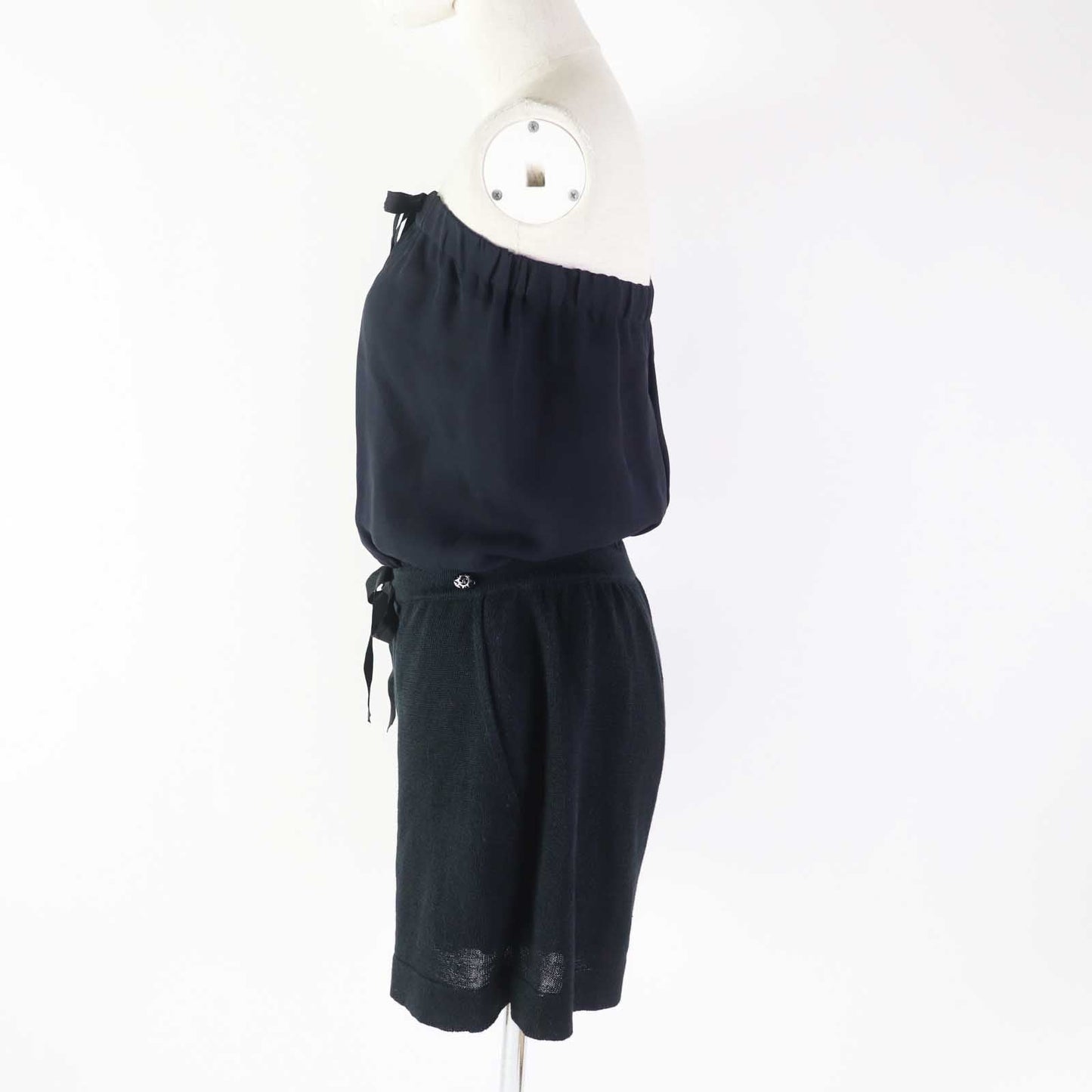 CHANEL overalls P40728 Outer: 85% linen, Outer: 15% nylon, Lining: 94% silk, Lining: 6% polyurethane, Part: 100% silk Navy black Women 34