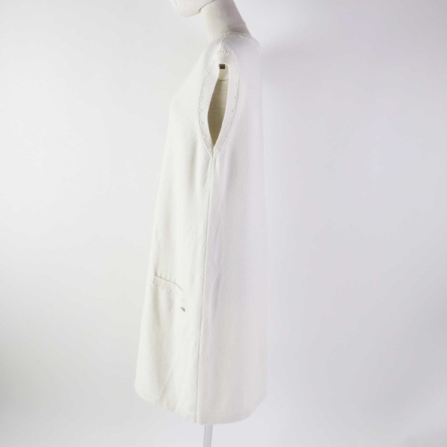 CHANEL one piece P53637 Outer material: 53% cotton, Outer material: 47% cashmere white Women 44