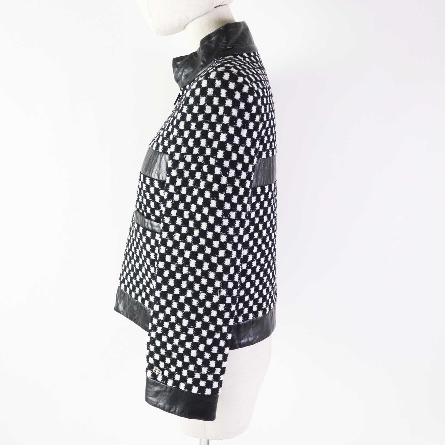 CHANEL Other outerwear P57185 Outer: 59% nylon, Outer: 41% polyester, Lining: 100% silk, Other: 100% lambskin Other: 100% cotton Black White Tweed jacket Women 34