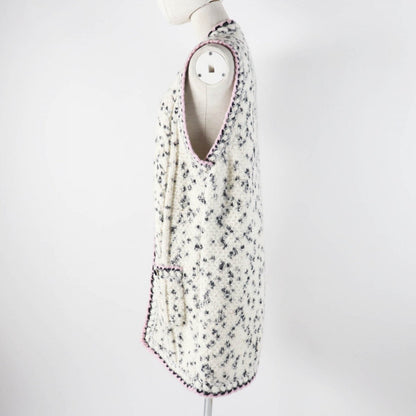 CHANEL Vest 21A P71038 Outer material: 34% cashmere, 26% wool, 16% alpaca, 10% silk, 9% nylon Ecru Black Women 36
