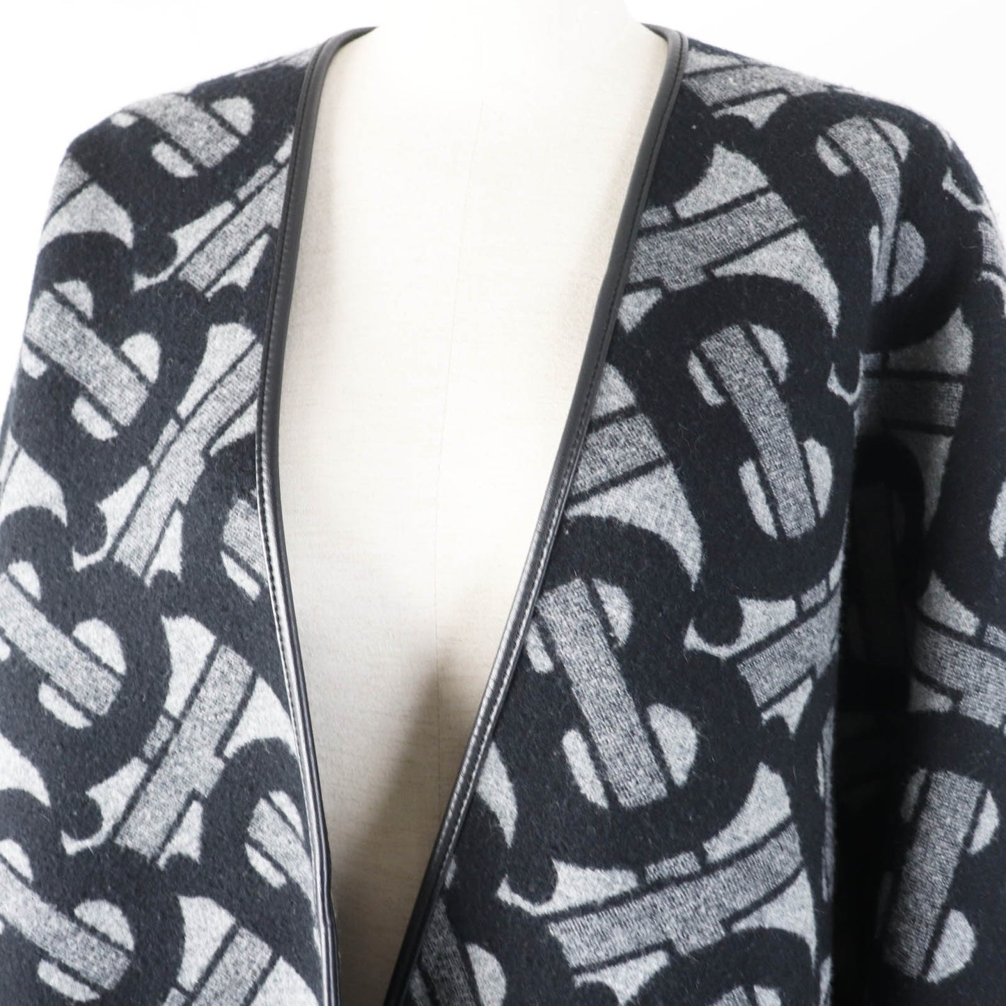 BURBERRY poncho 8050888 Main: 89% wool, Main: 11% cashmere, Part: Lamb leather Black Grey Women