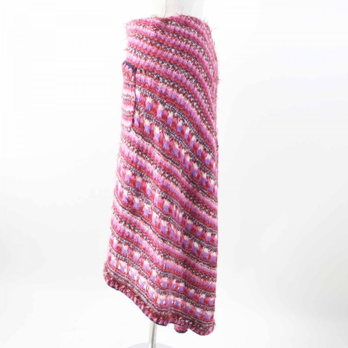 CHANEL skirt P72981 Main: 45% alpaca, Main: 19% silk, Main: 16% polyamide, Main: 11% wool, Main: 8% lyocell Pink type Multi Women 36