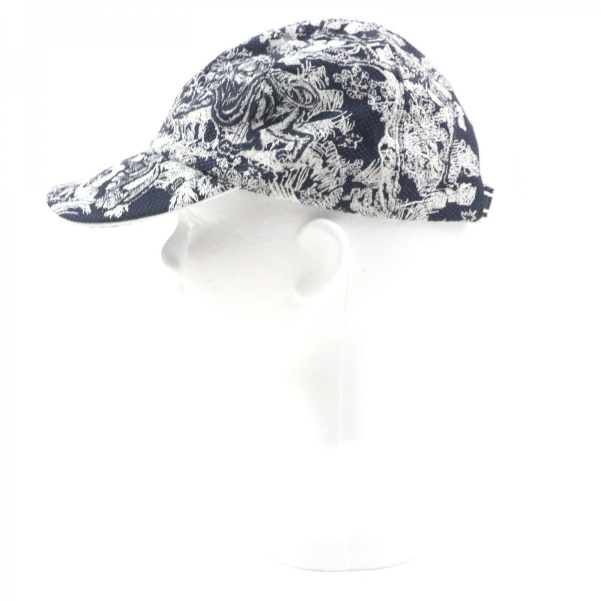 Christian Dior cap 24TJV922X134 Outer: 90% cotton, Outer: 10% polyethylene, Lining: 100% cotton, Part: 90% cotton, Part: 10% polyethylene White navy Toile du Jouy D-PLAYER Women