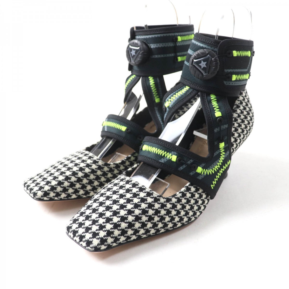 Christian Dior pumps Houndstooth weave (wool), ultra-lightweight neoprene material, leather Multi Houndstooth pattern Trekking Strap Dior 62-22 Women 37