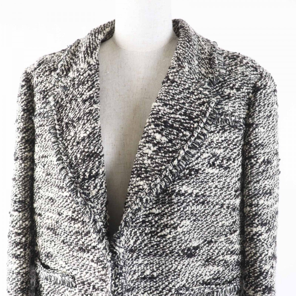 CHANEL Jacket P24398 04A Main: 70% wool, Main: 15% nylon, Main: 15% acrylic, Lining: 95% silk, Lining: 5% elastane (polyurethane) Dark Brown Black White Women 44