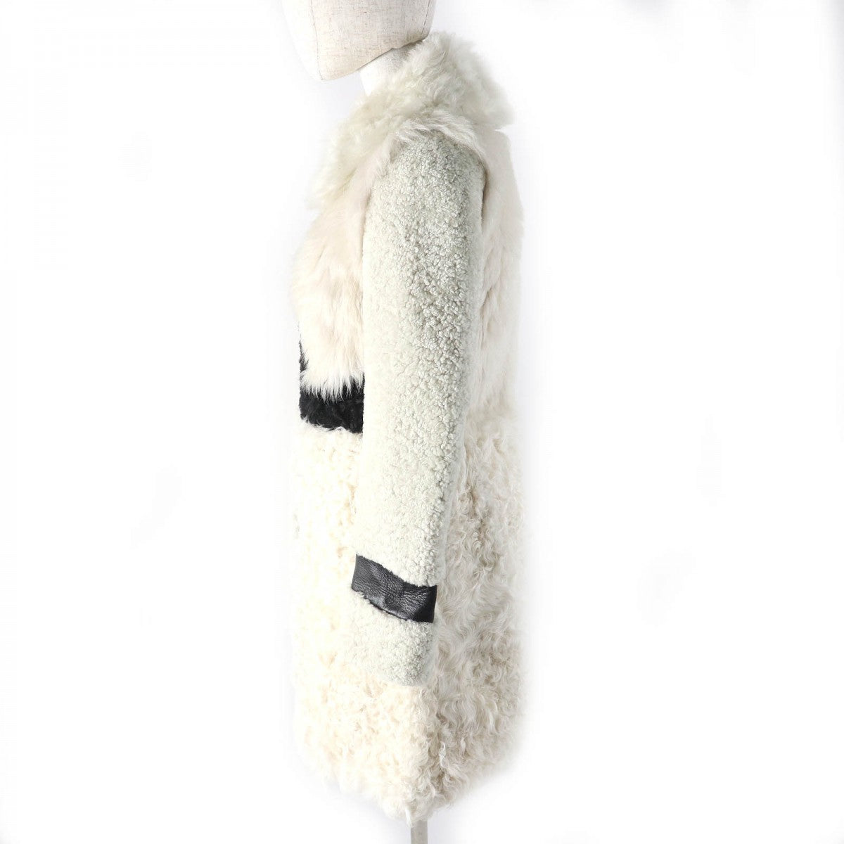CELINE Mouton coat 2 8F70/3568  Main: 100% sheepskin, lining: 55% cupra, lining: 45% rayon Ivory type Black Women 34