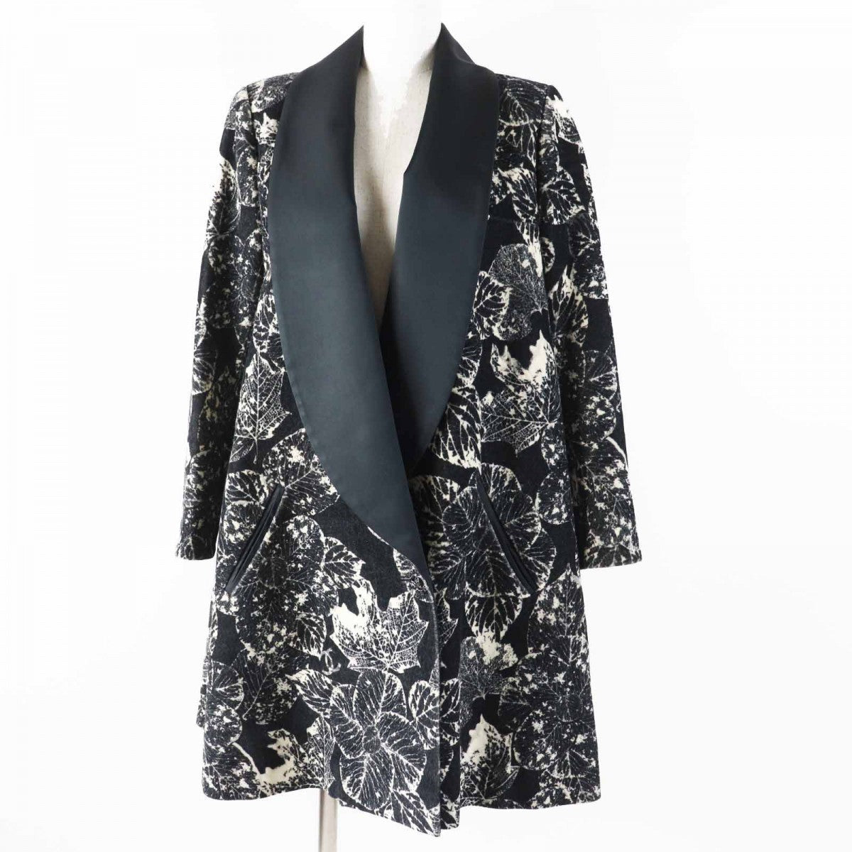 CHANEL coat P60011 Main: 100% cotton, Lining: 100% silk, Part: 100% silk Black light beige Women 38