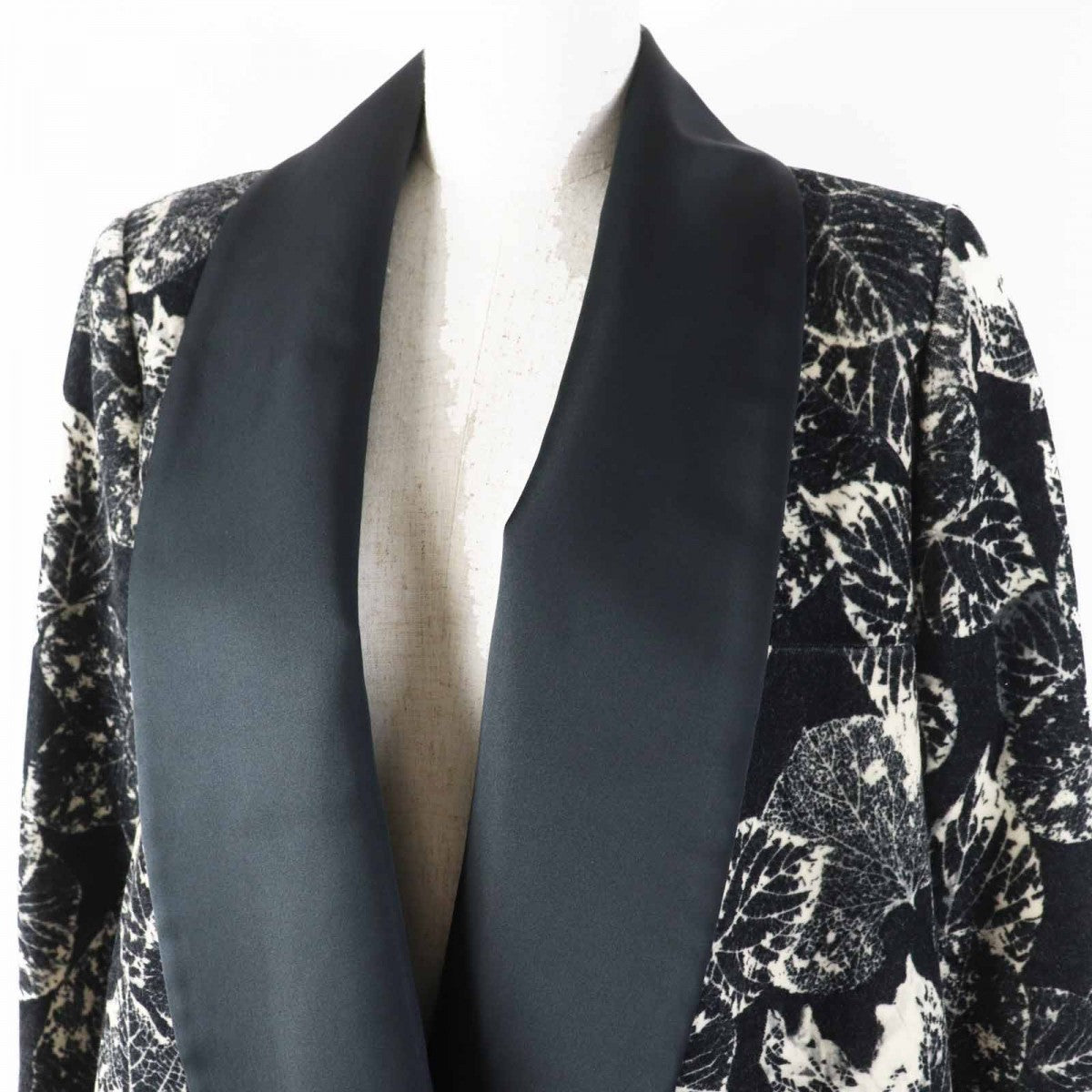 CHANEL coat P60011 Main: 100% cotton, Lining: 100% silk, Part: 100% silk Black light beige Women 38