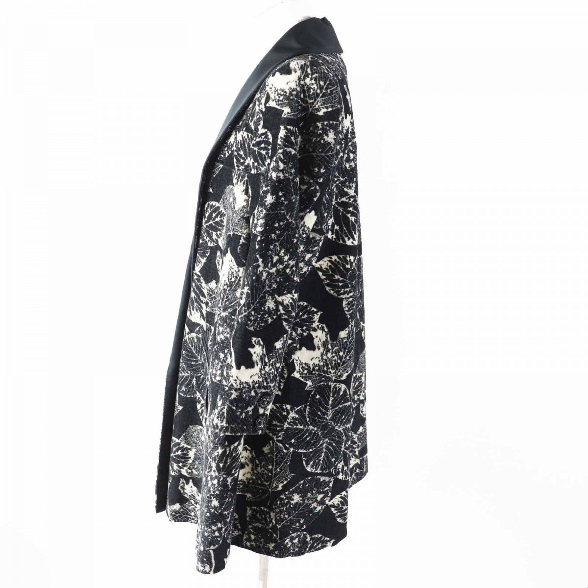 CHANEL coat P60011 Main: 100% cotton, Lining: 100% silk, Part: 100% silk Black light beige Women 38
