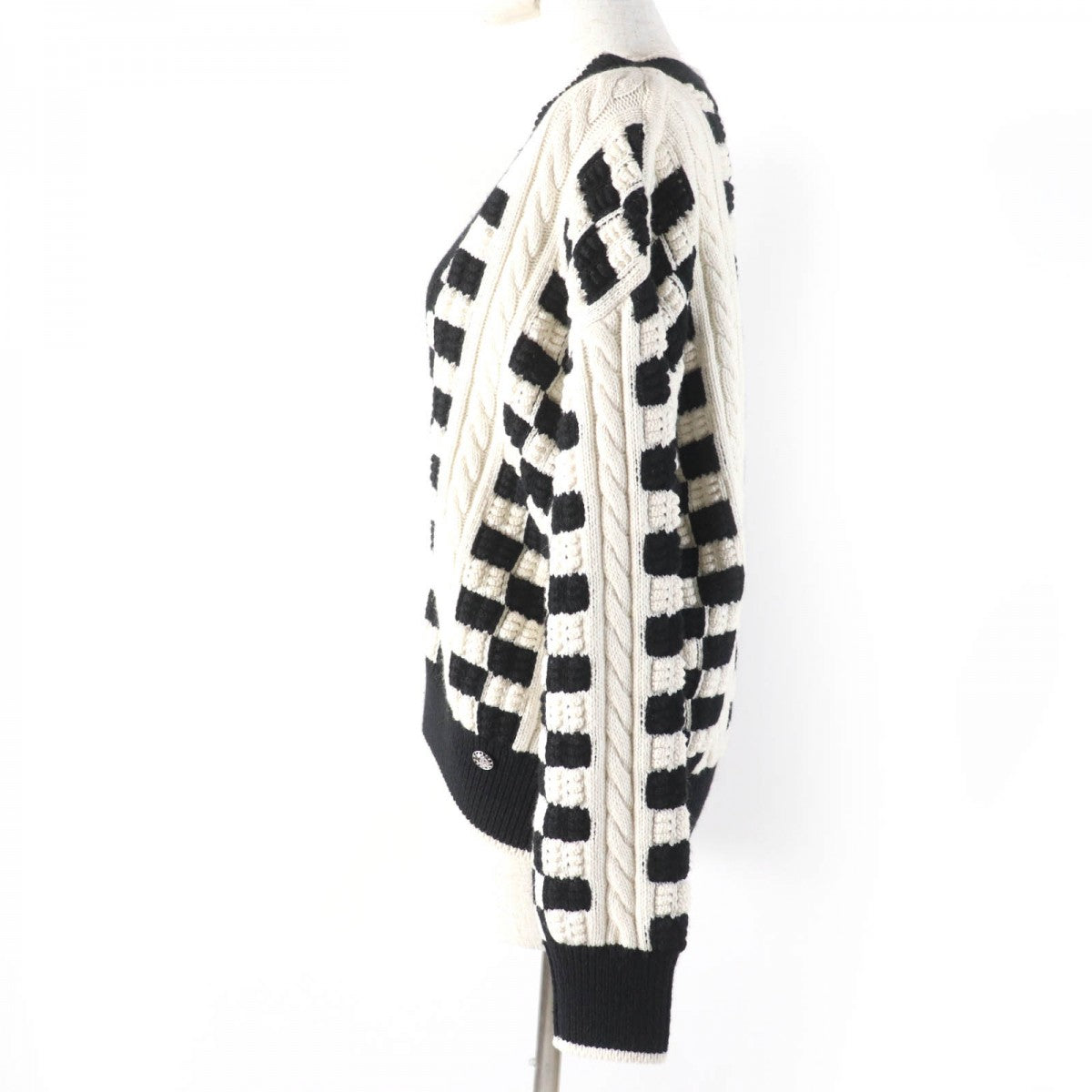 CHANEL knit P74123K10621 Main: 97% cashmere, Main: 2% polyamide, Main: 1% polyurethane White black Women 38