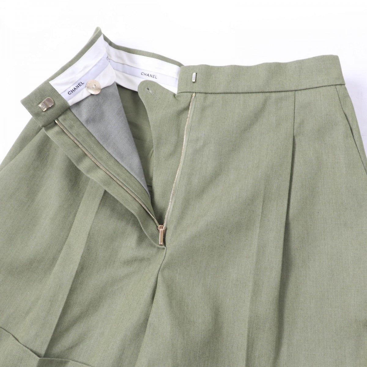 CHANEL Shorts P55496V33481 cotton khaki 38