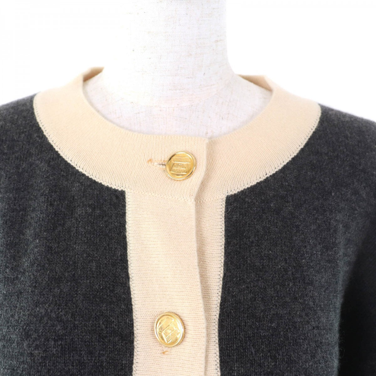 CHANEL cardigan Main: 100% cashmere Gray beige Women S