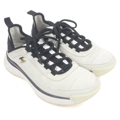 CHANEL Low cut sneakers Suede leather Light gray 39