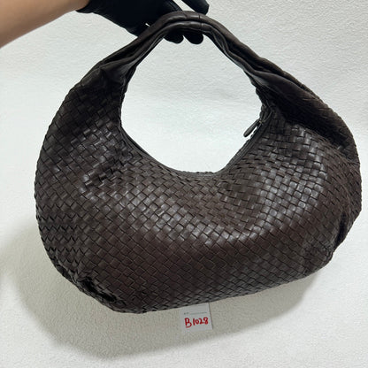 Bottega Veneta Belly Hobo Intrecciato Lambskin Leather Milk Chocolate Brown Large 50cm