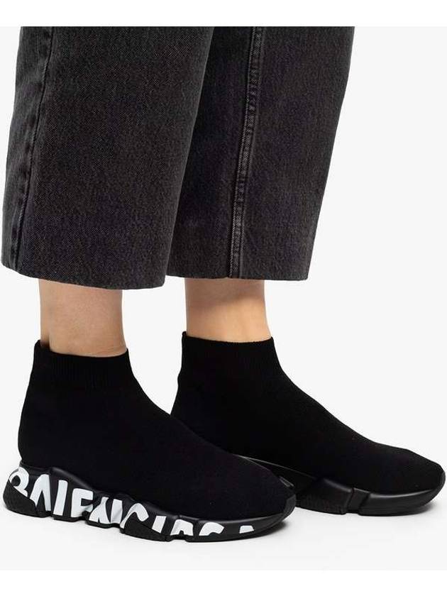 Luxury Balenciaga Trending 2025 Speedrunner Graffiti Logo Sole High Top Sneakers Black White